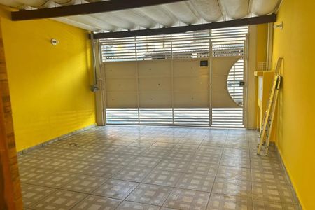Casa à venda com 4 quartos, 180m² em Vila Zat, São Paulo