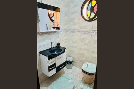 Casa à venda com 4 quartos, 180m² em Vila Zat, São Paulo