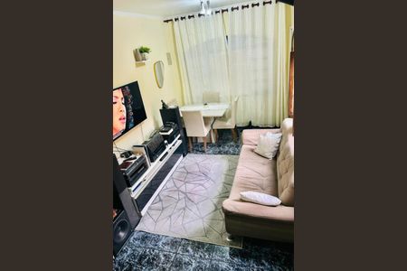 Casa à venda com 4 quartos, 180m² em Vila Zat, São Paulo
