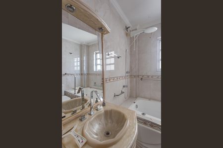 Apartamento à venda com 134m², 3 quartos e 1 vagaBanheiro da Suíte