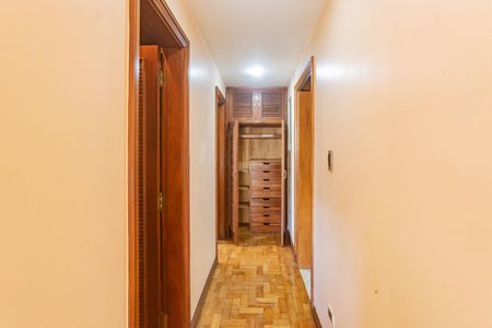 Apartamento à venda com 134m², 3 quartos e 1 vagaCloset da suíte