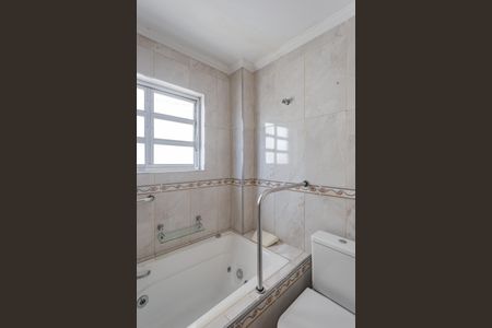 Apartamento à venda com 134m², 3 quartos e 1 vagaBanheiro da Suíte