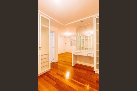 Apartamento à venda com 4 quartos, 241m² em Água Branca, São Paulo