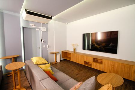 Studio para alugar com 26m², 1 quarto e sem vaga Studio para alugar com 26m², 1 quarto e sem vagaÁrea Comum - Cinema