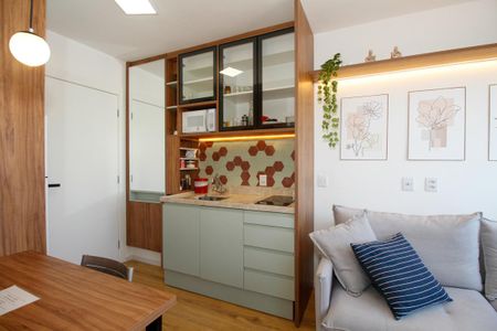 Banheiro de kitnet/studio para alugar com 1 quarto, 26m² em Pinheiros, São Paulo