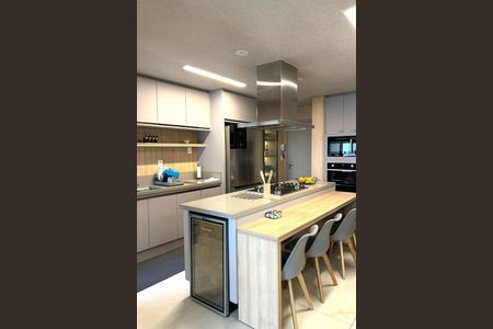 Apartamento à venda com 202m², 3 quartos e 3 vagas