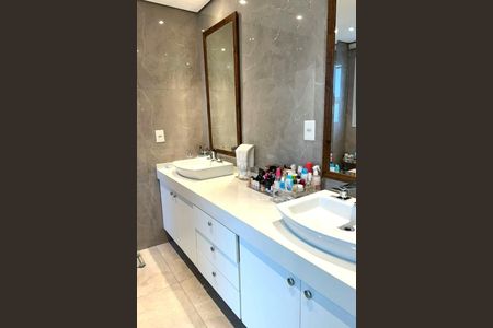 Apartamento à venda com 202m², 3 quartos e 3 vagas