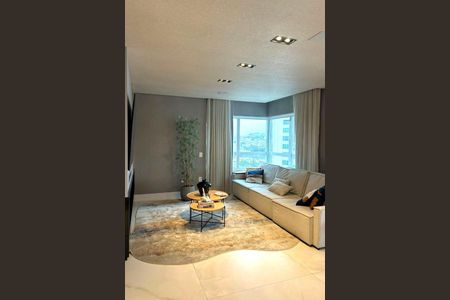 Apartamento à venda com 202m², 3 quartos e 3 vagas