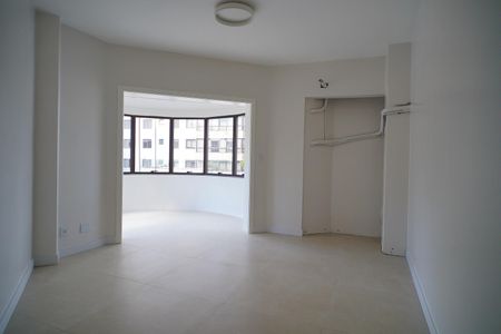 Apartamento para alugar com 123m², 3 quartos e 2 vagasQuarto suíte 