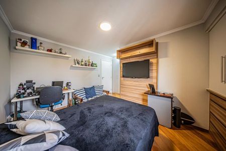 Apartamento à venda com 216m², 4 quartos e 4 vagas