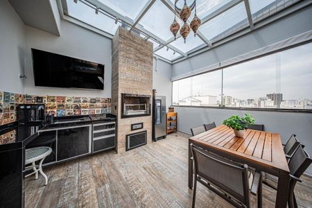 Apartamento à venda com 216m², 4 quartos e 4 vagas