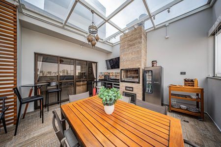 Apartamento à venda com 216m², 4 quartos e 4 vagas