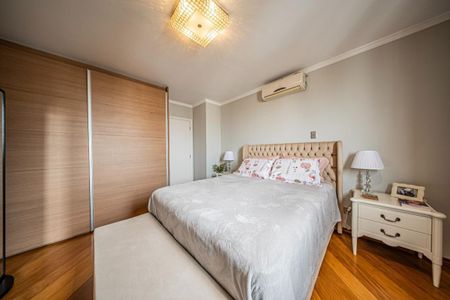 Apartamento à venda com 216m², 4 quartos e 4 vagas