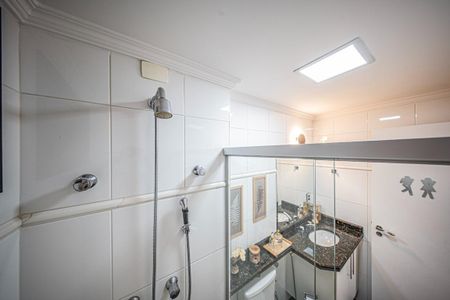 Apartamento à venda com 216m², 4 quartos e 4 vagas