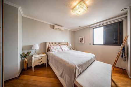 Apartamento à venda com 216m², 4 quartos e 4 vagas