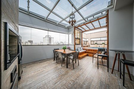 Apartamento à venda com 216m², 4 quartos e 4 vagas