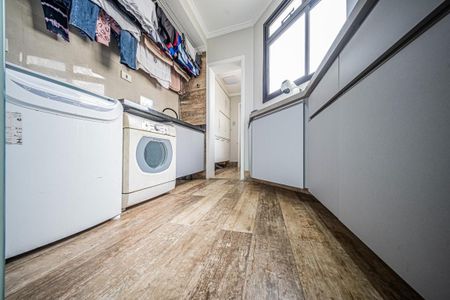 Apartamento à venda com 216m², 4 quartos e 4 vagas