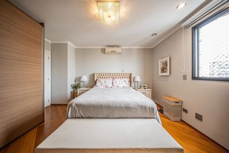 Apartamento à venda com 216m², 4 quartos e 4 vagas