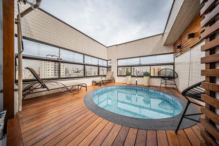 Apartamento à venda com 216m², 4 quartos e 4 vagas
