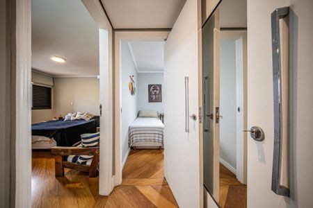 Apartamento à venda com 216m², 4 quartos e 4 vagas