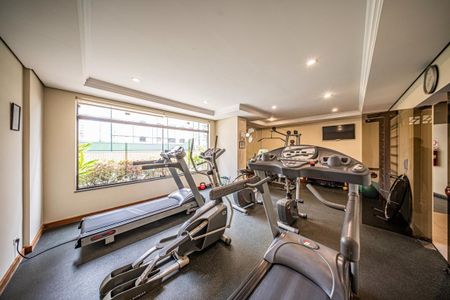 Apartamento à venda com 216m², 4 quartos e 4 vagas