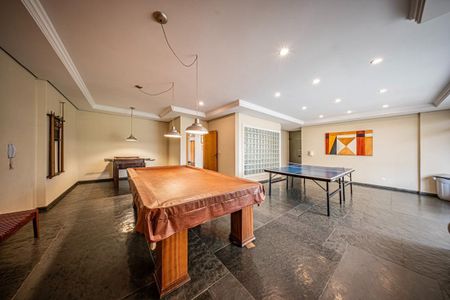 Apartamento à venda com 216m², 4 quartos e 4 vagas