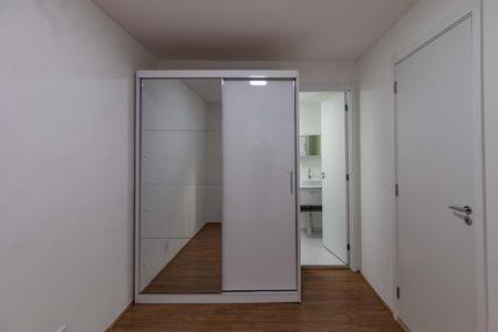 Suíte de apartamento para alugar com 1 quarto, 26m² em Parque Industrial Tomas Edson, São Paulo