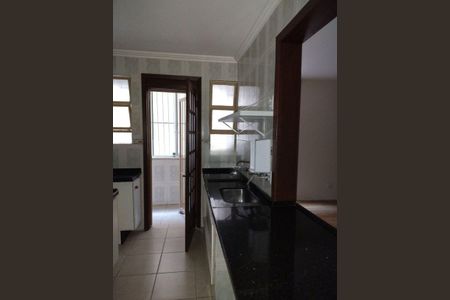 Cozinha de apartamento para alugar com 2 quartos, 93m² em Bom Fim, Porto Alegre