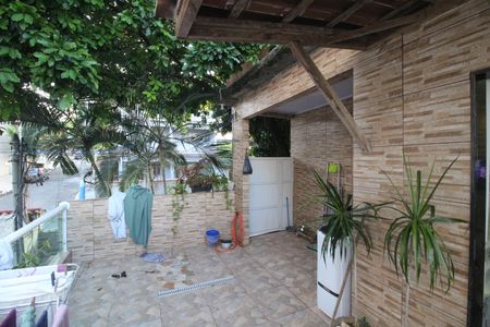 Casa para alugar com 80m², 2 quartos e 1 vagaÁrea de Serviço