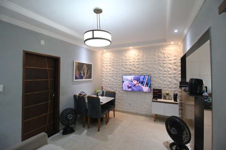 Casa para alugar com 80m², 2 quartos e 1 vagaSala