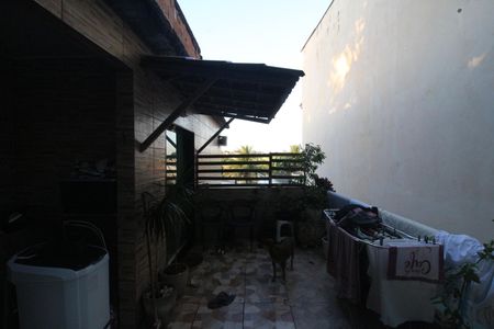 Casa para alugar com 80m², 2 quartos e 1 vagaÁrea de Serviço