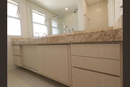 Apartamento para alugar com 156m², 3 quartos e 3 vagasBanheiro da Suíte 2