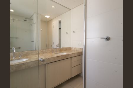 Apartamento para alugar com 156m², 3 quartos e 3 vagasBanheiro da Suíte 2