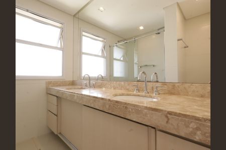 Apartamento para alugar com 156m², 3 quartos e 3 vagasBanheiro da Suíte 2