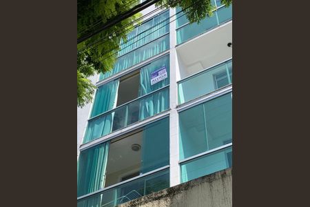 Apartamento para alugar com 70m², 3 quartos e 2 vagasFachada com Plaquinha