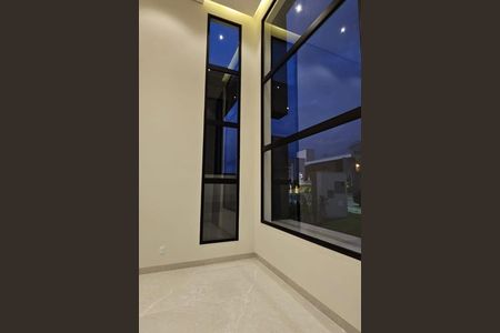 Casa à venda com 340m², 4 quartos e 4 vagas