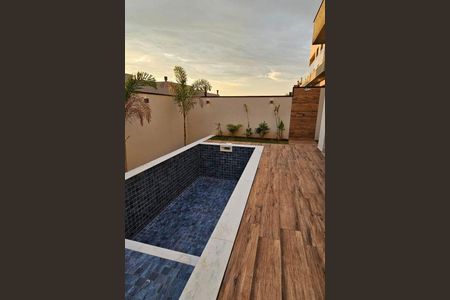 Casa à venda com 340m², 4 quartos e 4 vagas
