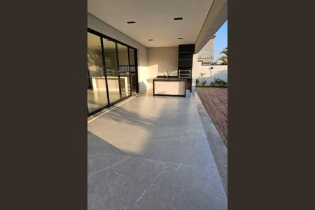 Casa à venda com 340m², 4 quartos e 4 vagas
