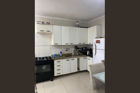 Apartamento para alugar com 75m², 2 quartos e 2 vagasCozinha