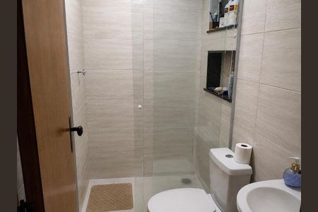 Banheiro de casa à venda com 4 quartos, 145m² em Parque Savoi City, São Paulo