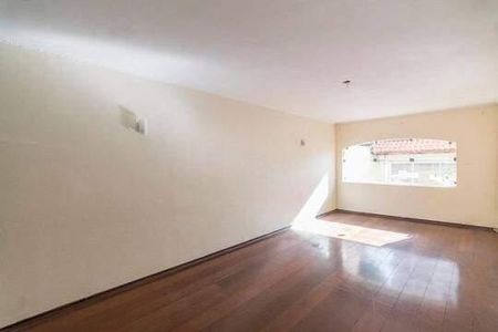 Casa à venda com 3 quartos, 512m² em Vila Gilda, Santo André