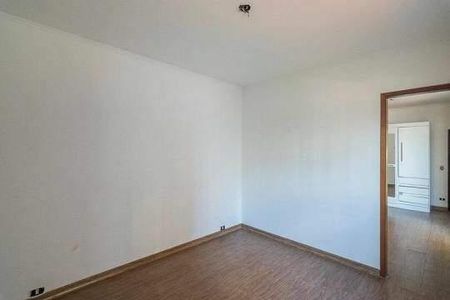 Casa à venda com 3 quartos, 512m² em Vila Gilda, Santo André