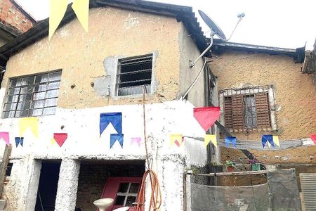 Casa à venda com 106m², 2 quartos e 1 vaga