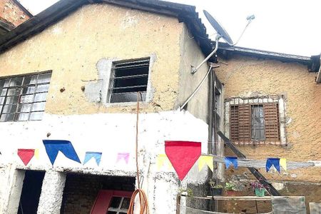 Casa à venda com 106m², 2 quartos e 1 vaga