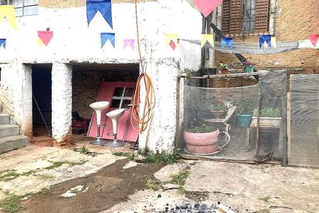 Casa à venda com 106m², 2 quartos e 1 vaga