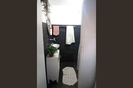Casa à venda com 106m², 2 quartos e 1 vaga