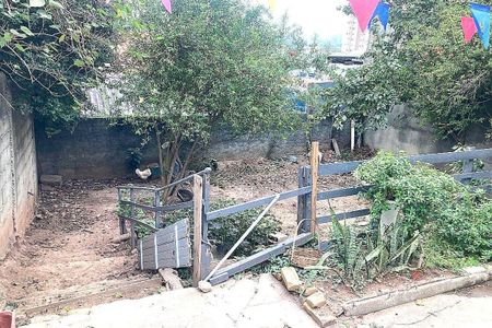 Casa à venda com 106m², 2 quartos e 1 vaga