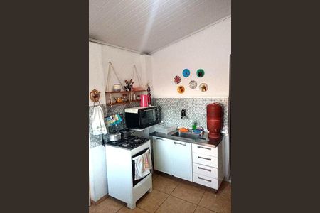 Casa à venda com 106m², 2 quartos e 1 vaga