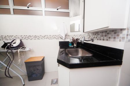 Apartamento à venda com 100m², 2 quartos e 1 vagaÁrea de Serviço