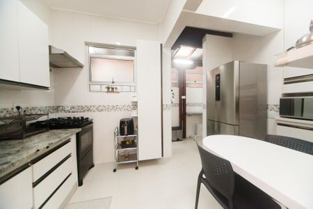 Apartamento à venda com 100m², 2 quartos e 1 vagaCozinha